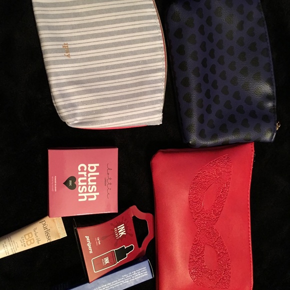 Ipsy make-up bags, with never used makeup (NEW) - Picture 2 of 3